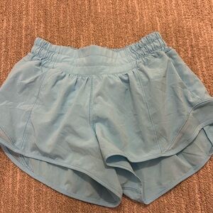 Lululemon size 2 hotty hot . Low rise 2.5 inch inseam